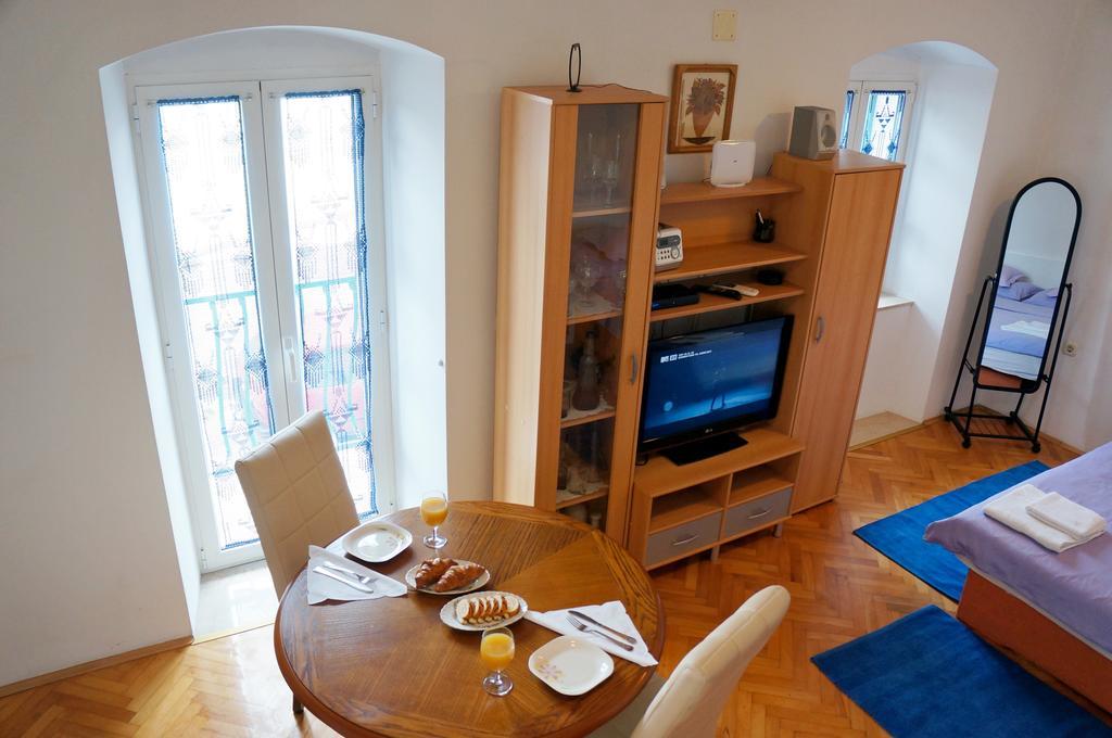 Kamena Apartment & Studio Makarska Buitenkant foto