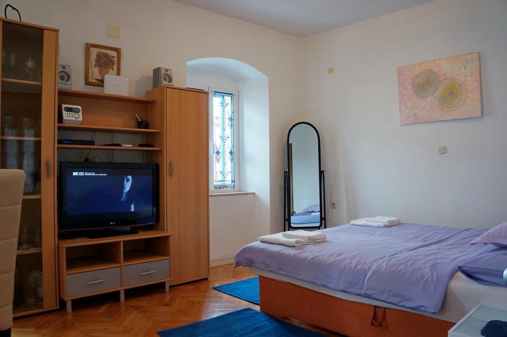Kamena Apartment & Studio Makarska Buitenkant foto