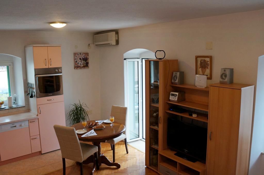 Kamena Apartment & Studio Makarska Buitenkant foto