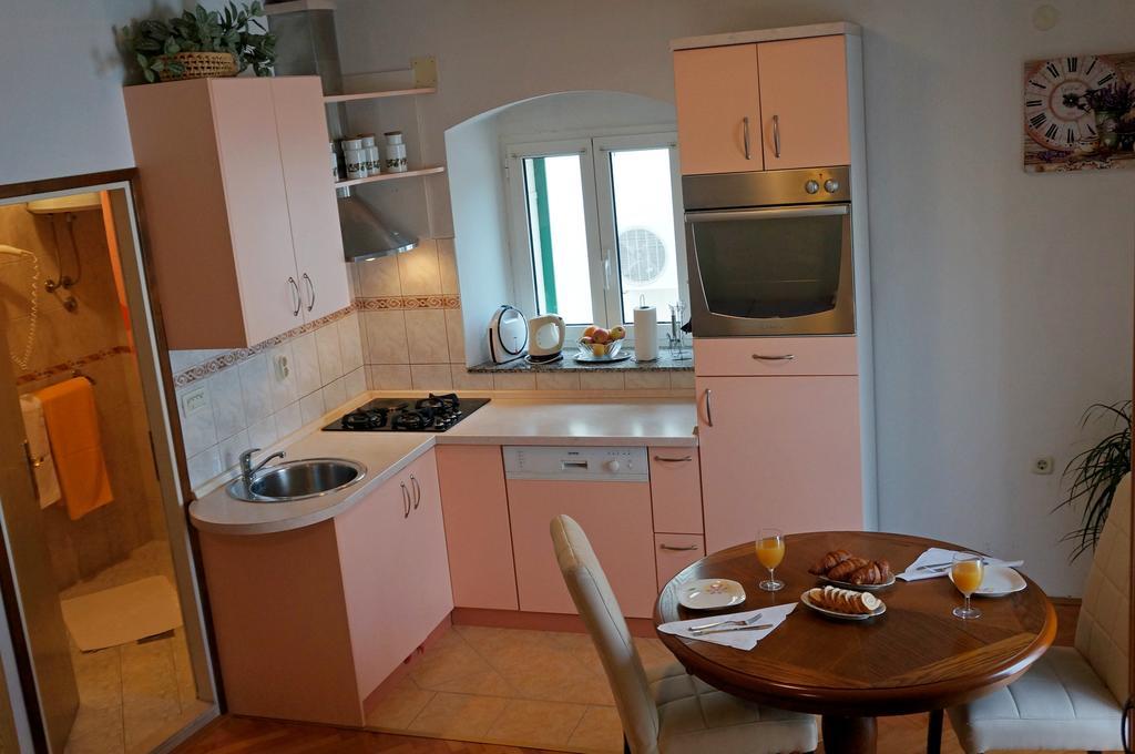 Kamena Apartment & Studio Makarska Buitenkant foto
