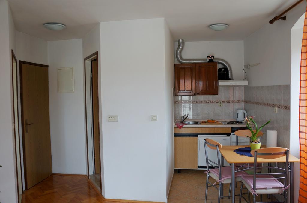 Kamena Apartment & Studio Makarska Buitenkant foto