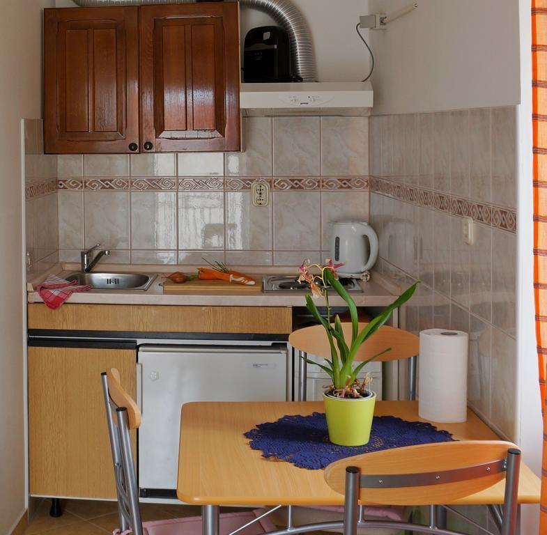 Kamena Apartment & Studio Makarska Buitenkant foto